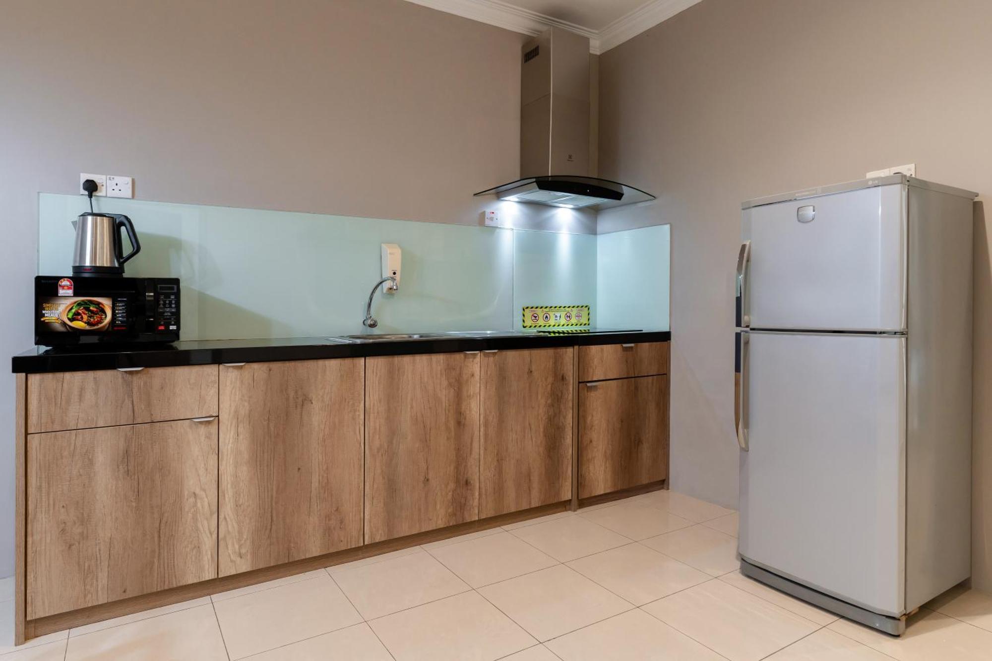 Golden View Serviced Apartments Tanjung Tokong Ngoại thất bức ảnh