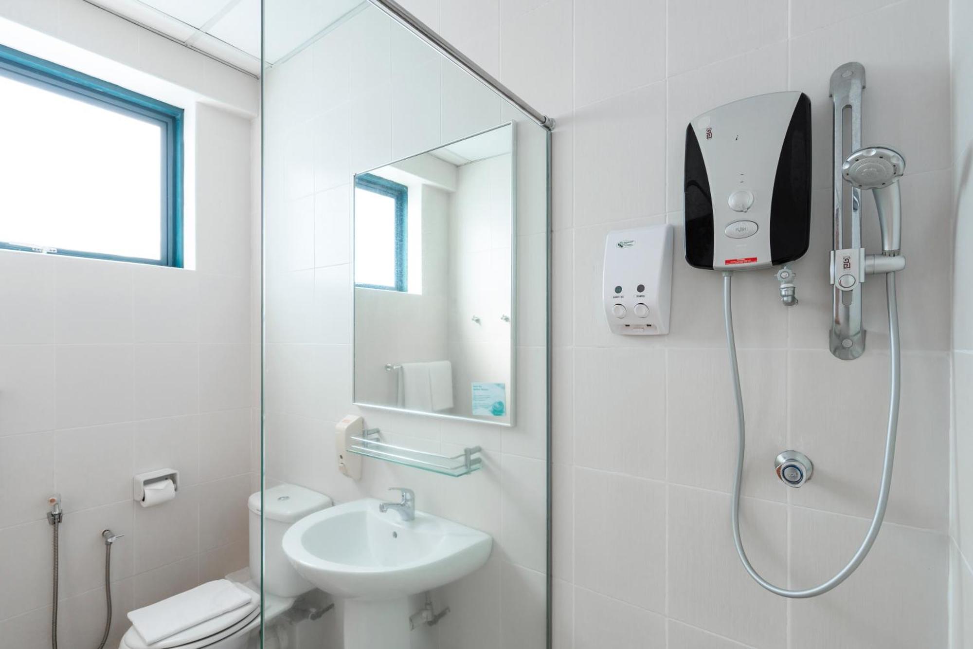 Golden View Serviced Apartments Tanjung Tokong Ngoại thất bức ảnh