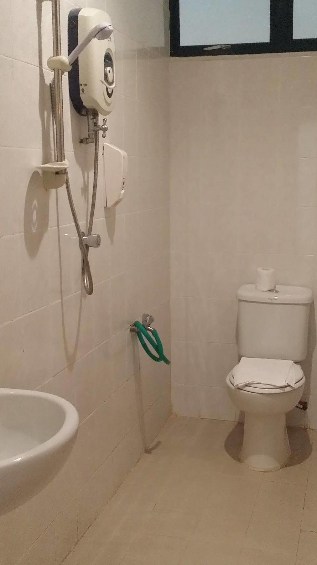 Golden View Serviced Apartments Tanjung Tokong Ngoại thất bức ảnh
