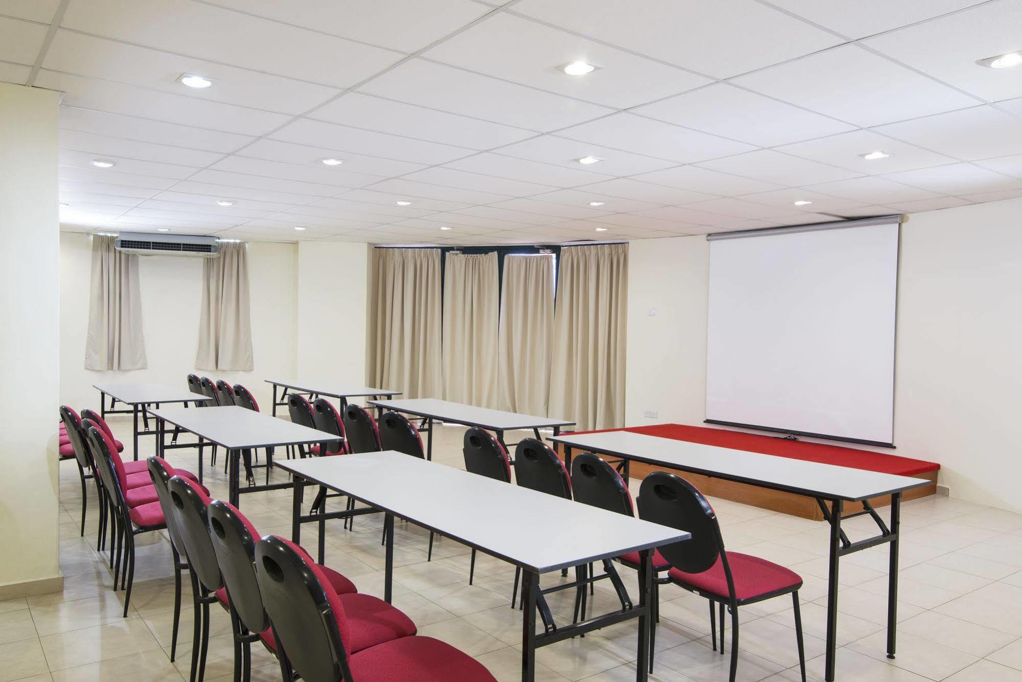Golden View Serviced Apartments Tanjung Tokong Ngoại thất bức ảnh